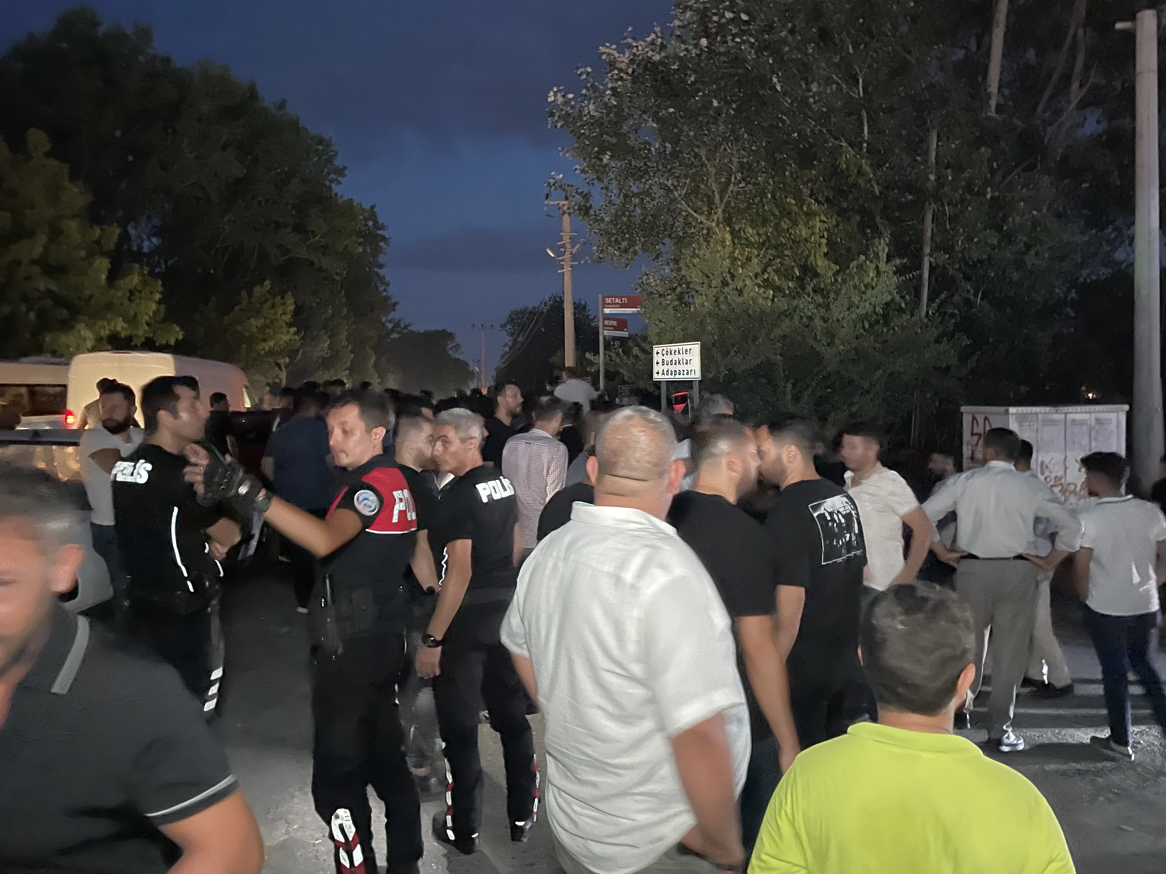 Adapazarı'nda Mahalleli Uyuşturucu Sorununa Karşı Eylemde!