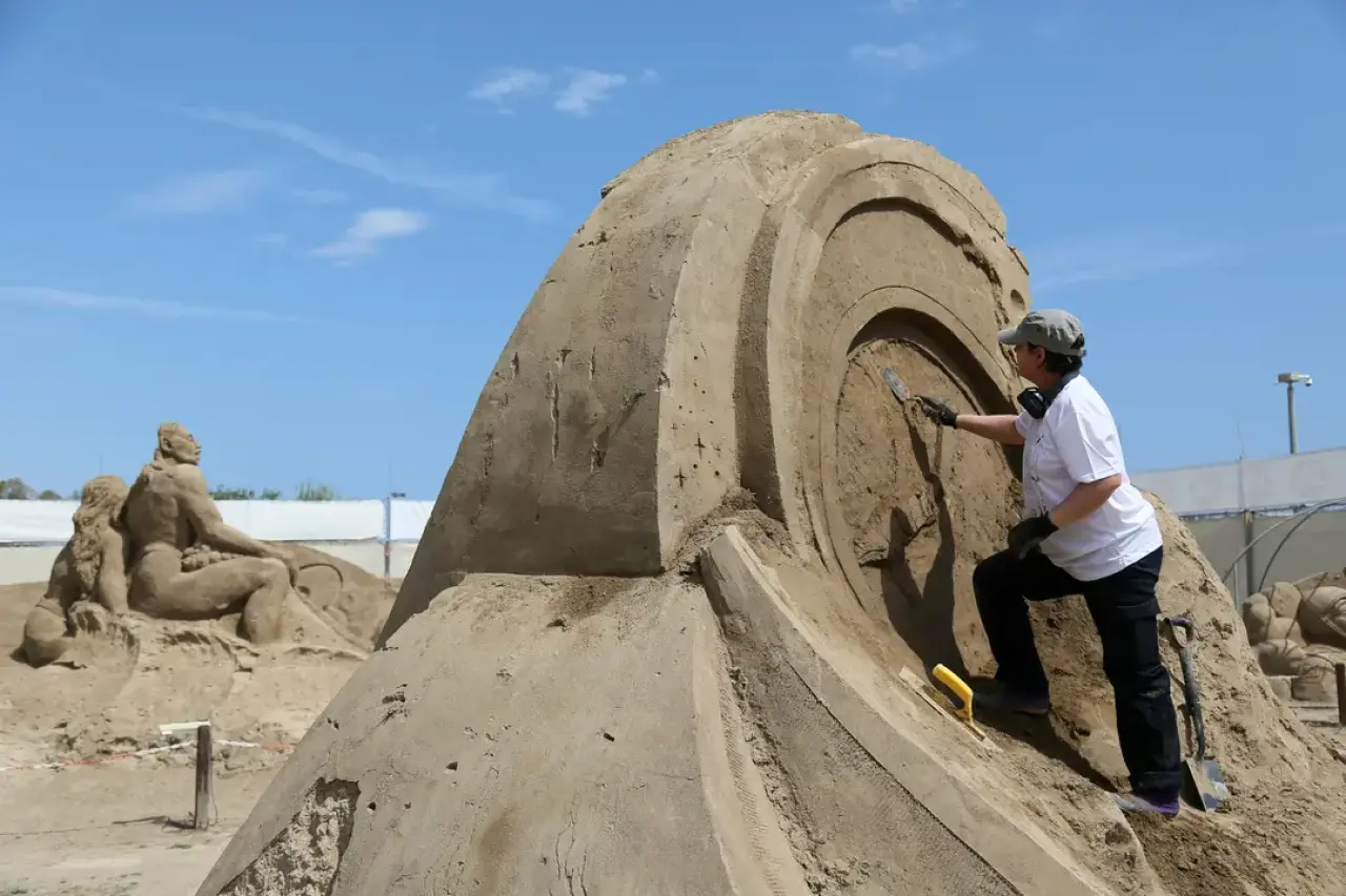 Lara'da 10 Bin Ton Kumdan 200 Dev Eser 5