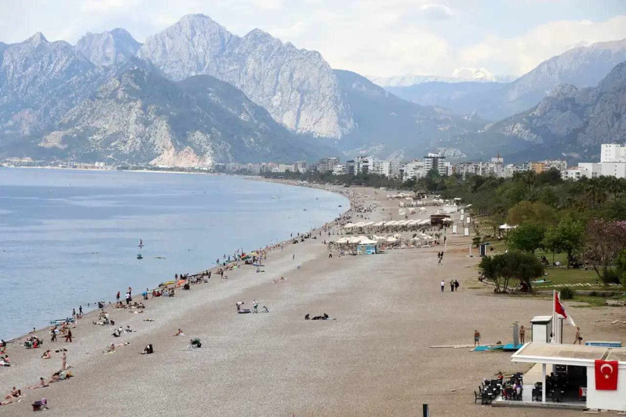 25 Dereceyi Gören Konyaaltı'na Koştu 3