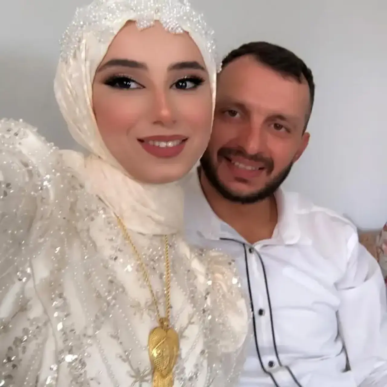 Burdur'da Düğün Sabahı Banyoda Cansız Bedenleri Bulundu 2