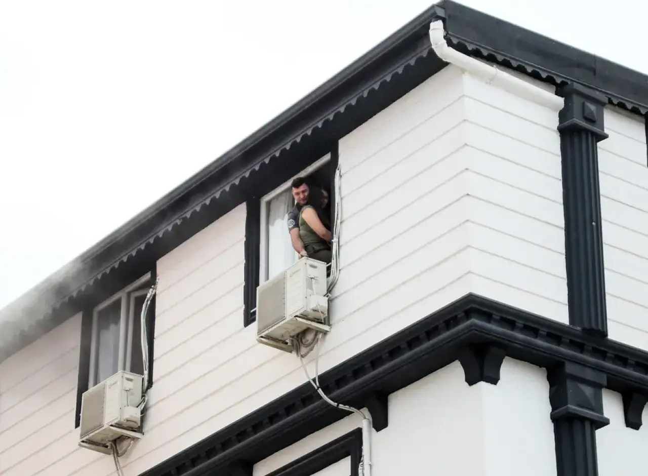 Kültür'de Öğrenci Apartında Çıkan Yangın Korkuttu 2