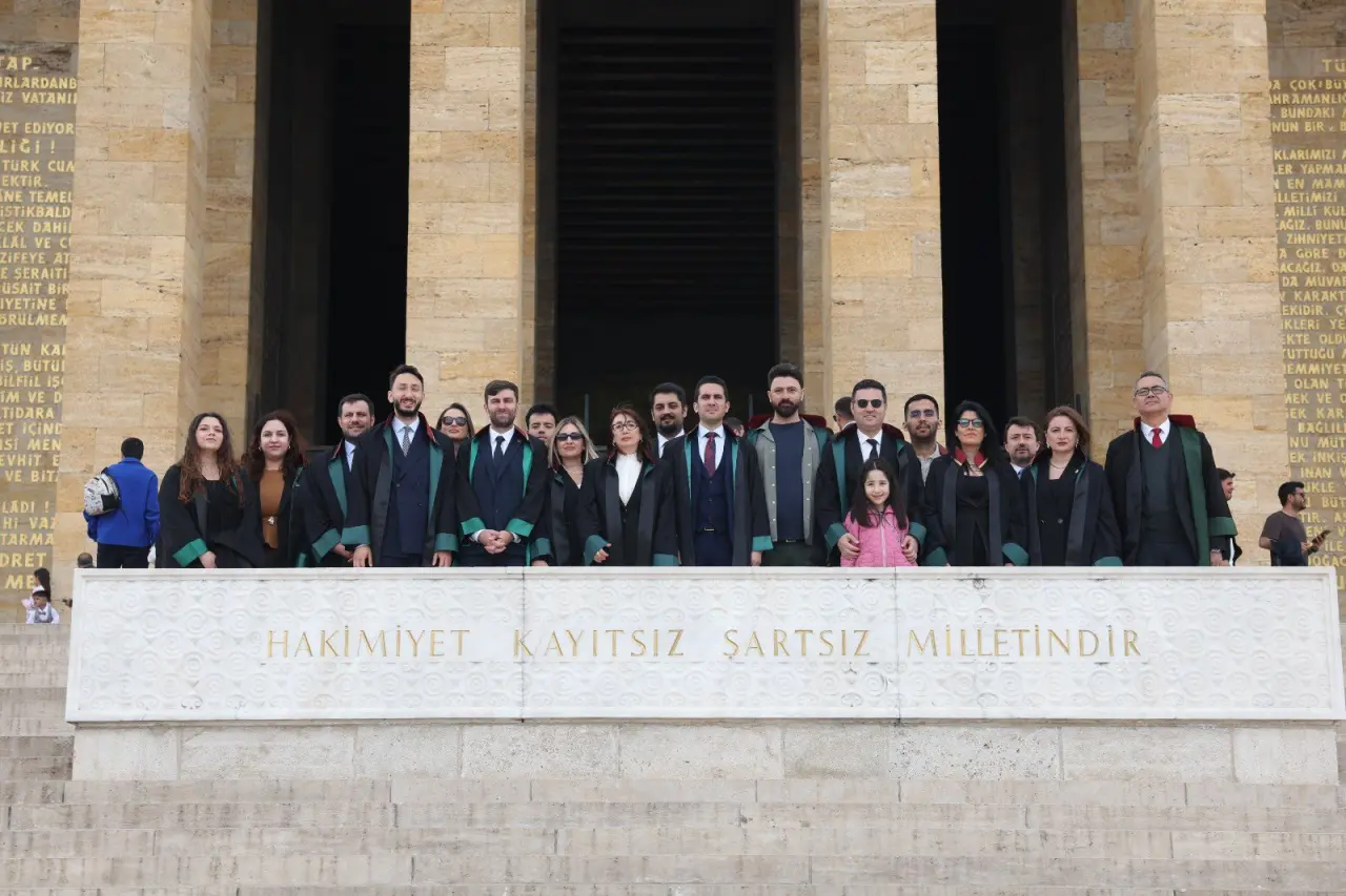 Antalya Barosu Anıtkabir’de: 100 Yıllık Çınar Ata’nın Huzuruna Çıktı! 6