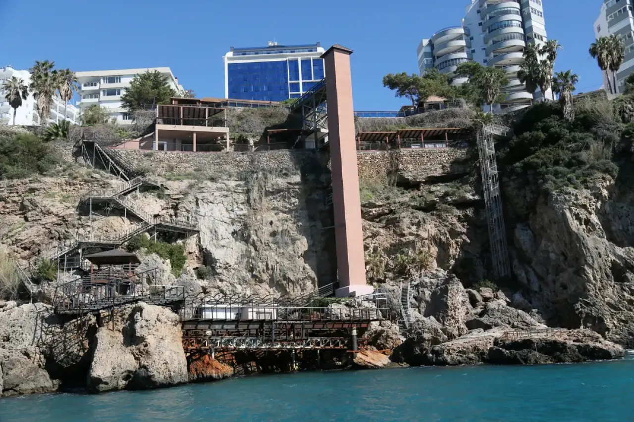 Antalya Falezlerde 16 Nokta İçin Yıkım Kararı Çıktı! 10
