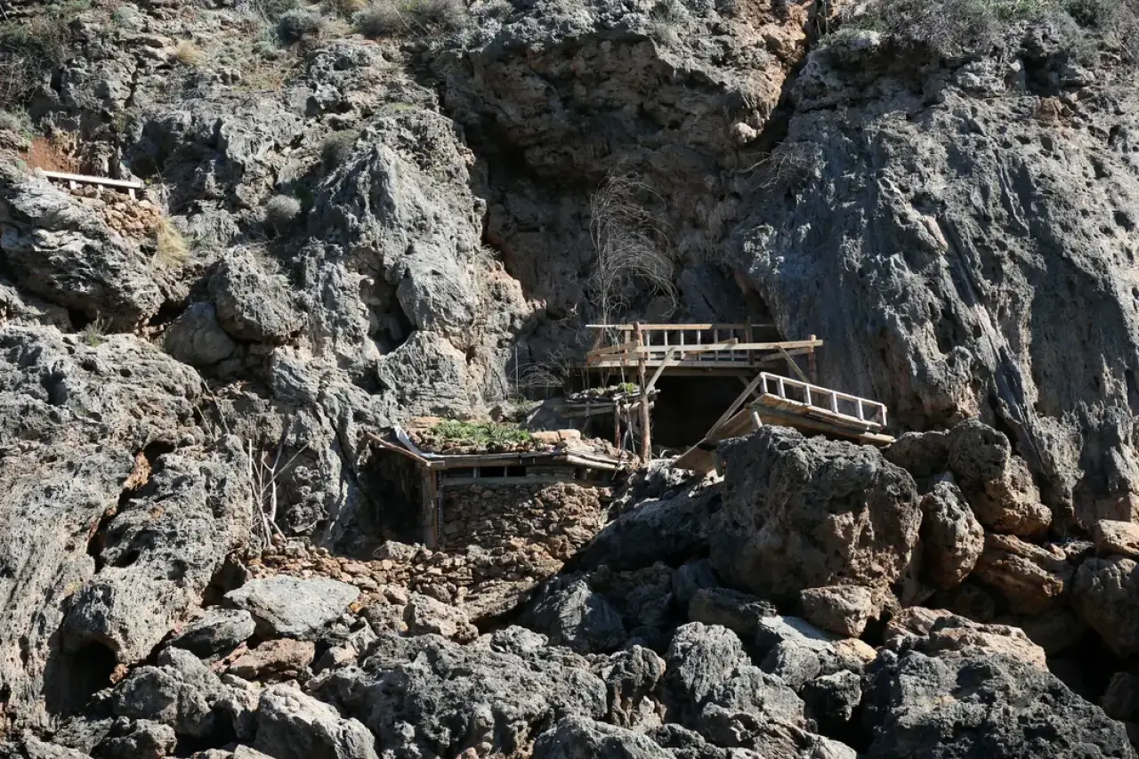 Antalya Falezlerde 16 Nokta İçin Yıkım Kararı Çıktı! 14