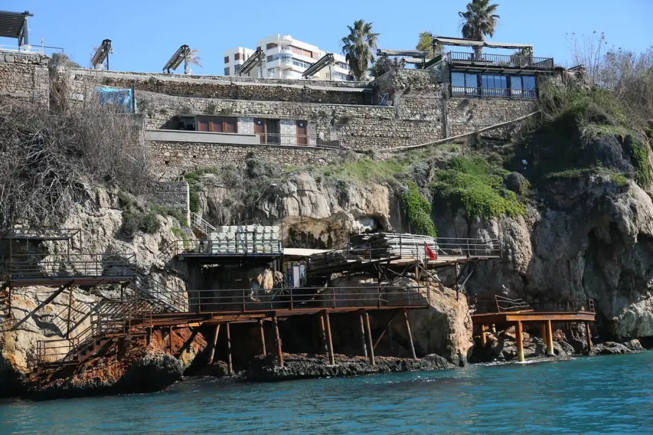 Antalya Falezlerde 16 Nokta İçin Yıkım Kararı Çıktı! 18