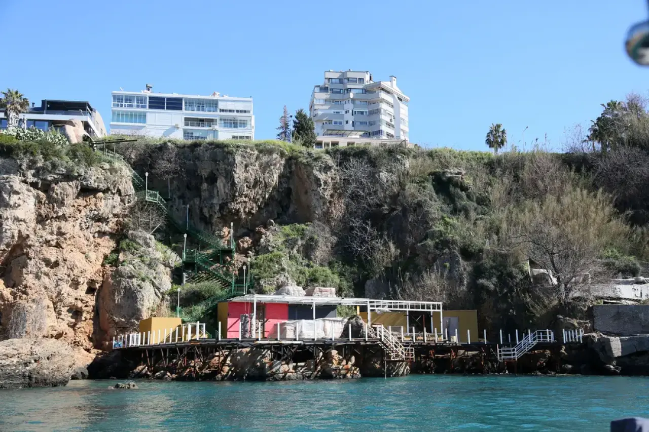 Antalya Falezlerde 16 Nokta İçin Yıkım Kararı Çıktı! 19