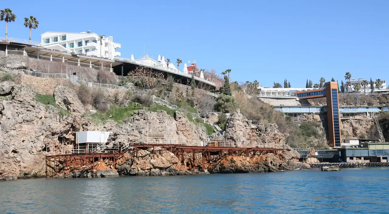 Antalya Falezlerde 16 Nokta İçin Yıkım Kararı Çıktı! 8