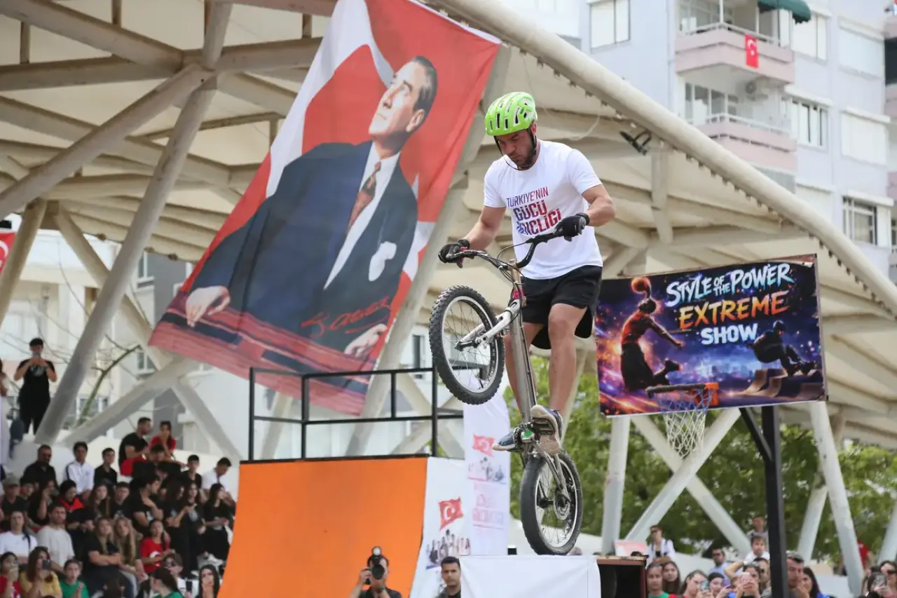 Antalya’da 19 Mayıs Coşkusu Karaalioğlu Parkı'nda Zirveye Çıktı! 4