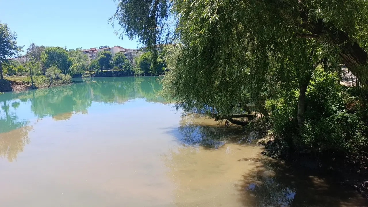 Manavgat Irmağı'nda Korkutan Manzara: Masmavi Su Çamura Bulandı! 2