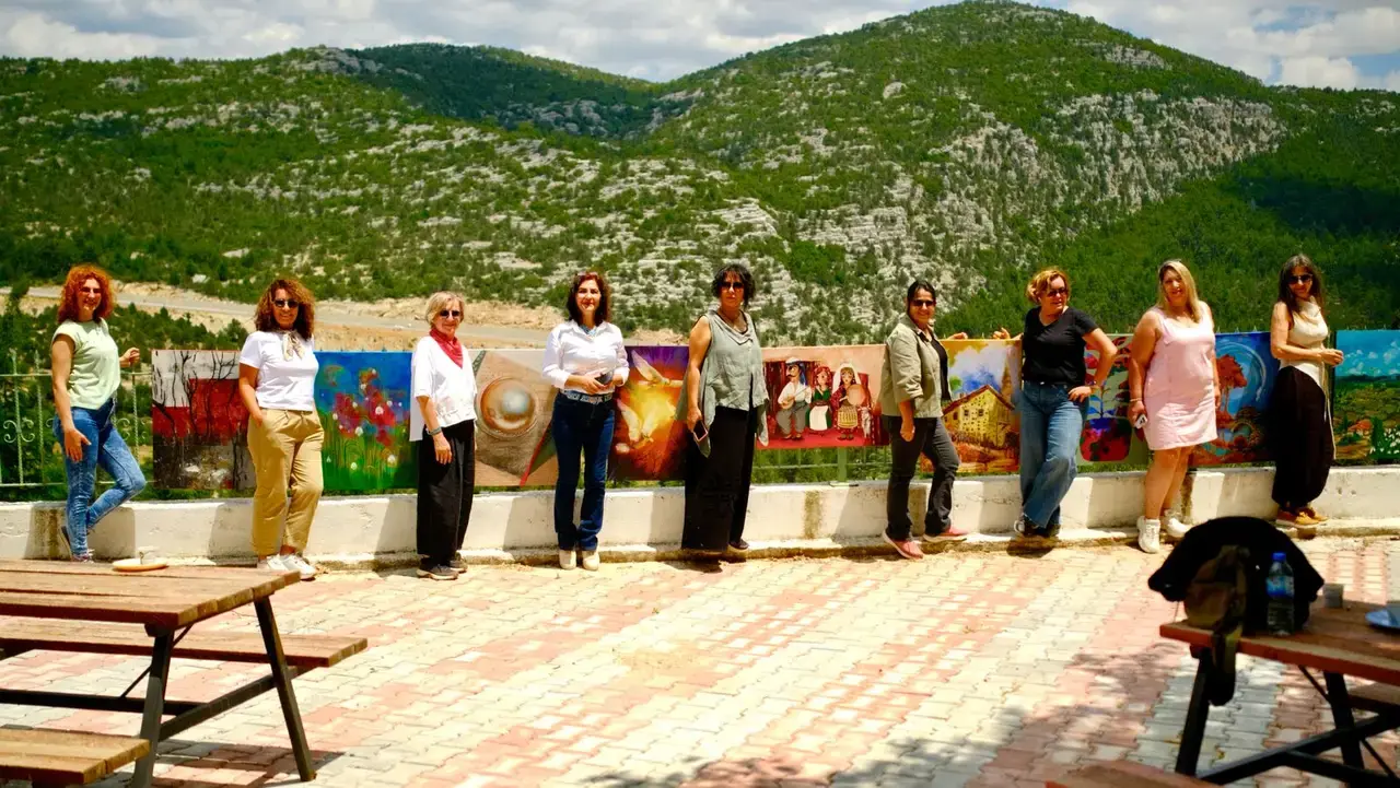 Akseki'nin Tarihi ve Doğası Tuvalde Canlandı: Alaçeşme Resim Çalıştayı Sona Erdi 3