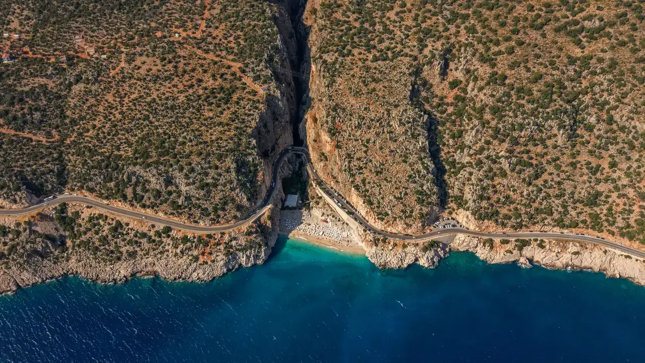 Avrupa'nın İlk 10 Plajı Arasındaki Kaputaş'ta Yaz Sezonu Açıldı 9