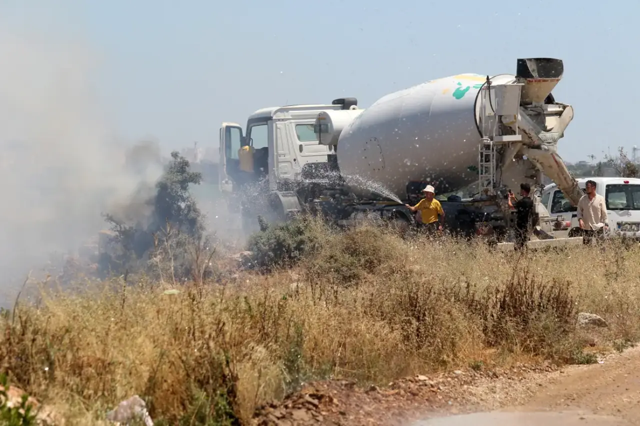 Kepez'de Koca Sera Küle Dönecekti! Birkaç Metreyle Kurtuldu 4