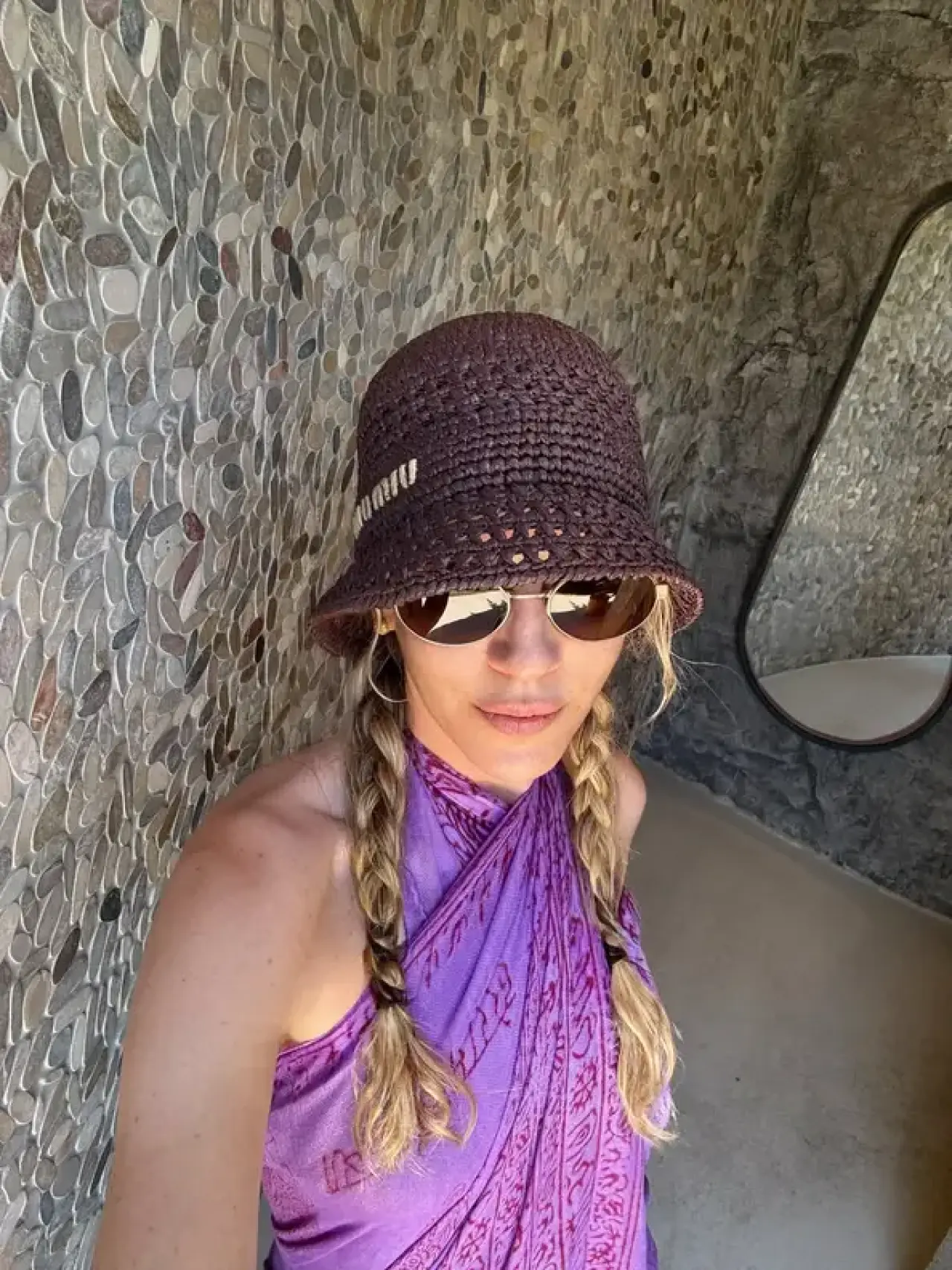 Sinem Kobal Antalya Tatilinde! Fit Görünümü ve Sahil Tarzı Hayran Bıraktı 19