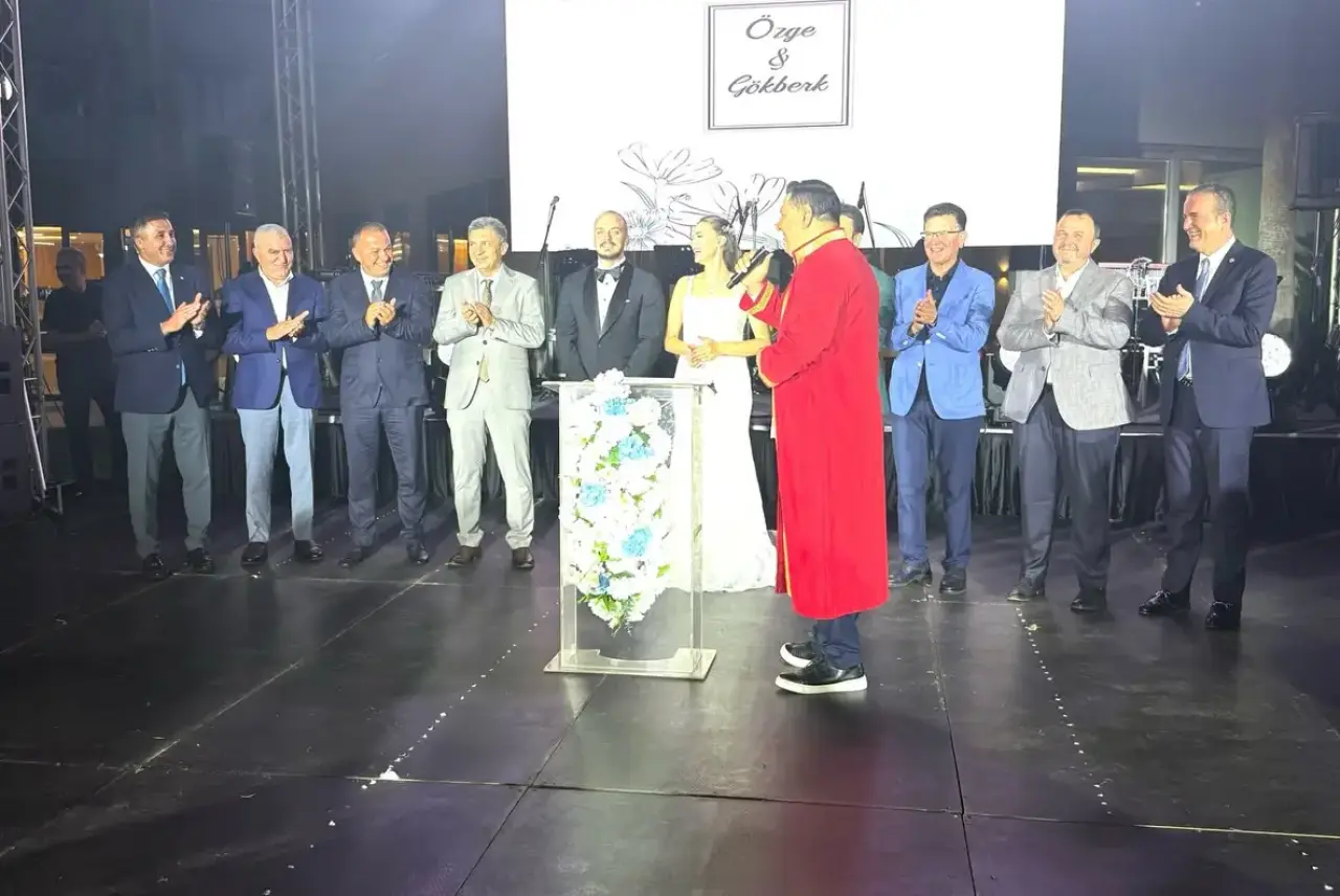 Antalya Gençlik ve Spor İl Müdürü Yavuz Gürhan’ın oğlu Gökberk Gürhan ve Özge Nasırcılar Evlendi 3