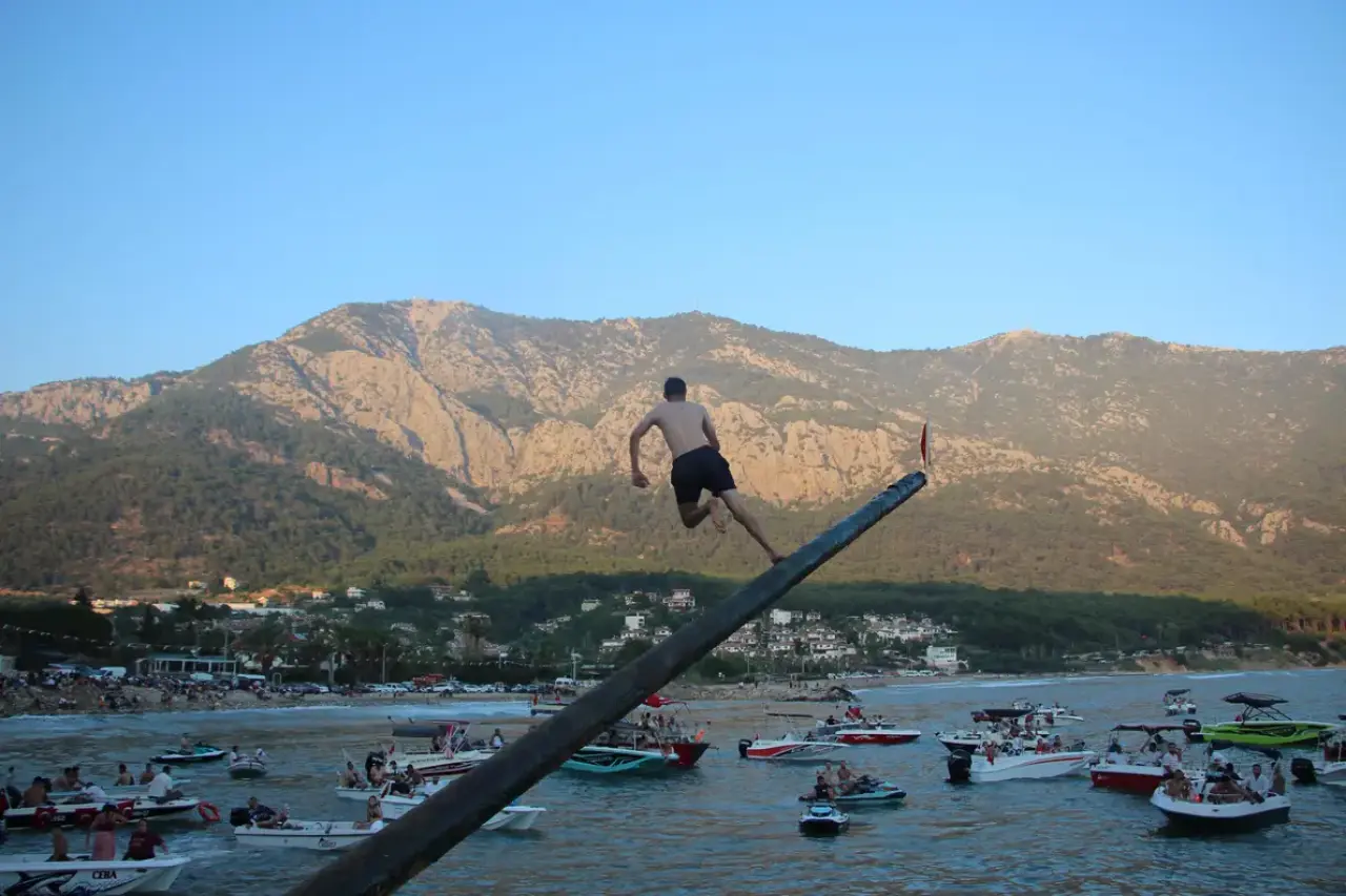 Antalya'nın İlçelerinde Kabotaj Coşkusu: Sahillerde Tarihi Rekorlar Kırıldı 4