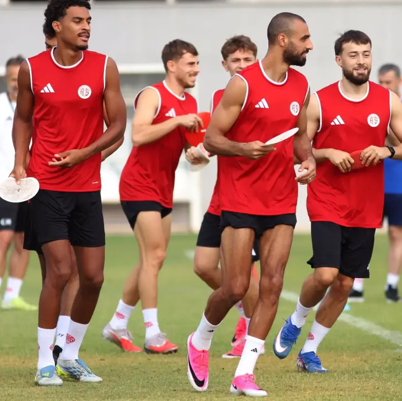 Antalyaspor'da Bülent Korkmaz Dönemi Dinamik Başladı! 6