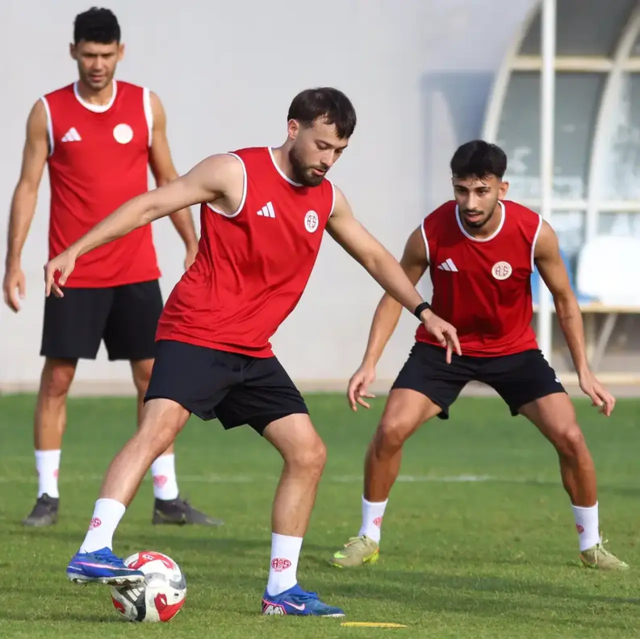 Antalyaspor'da Bülent Korkmaz Dönemi Dinamik Başladı! 9