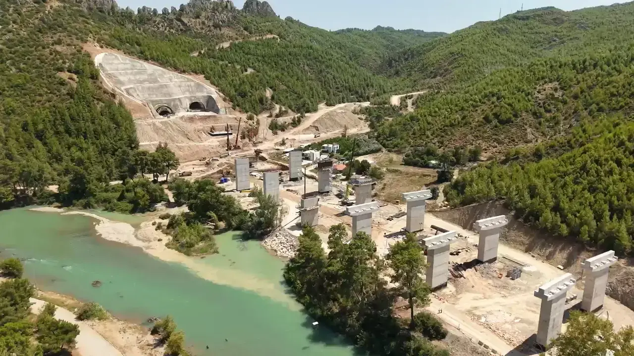 Antalya-Alanya Otoyolunda Yüzde 30 Seviyesine Ulaşıldı: Hedef 2028 Mayıs 6