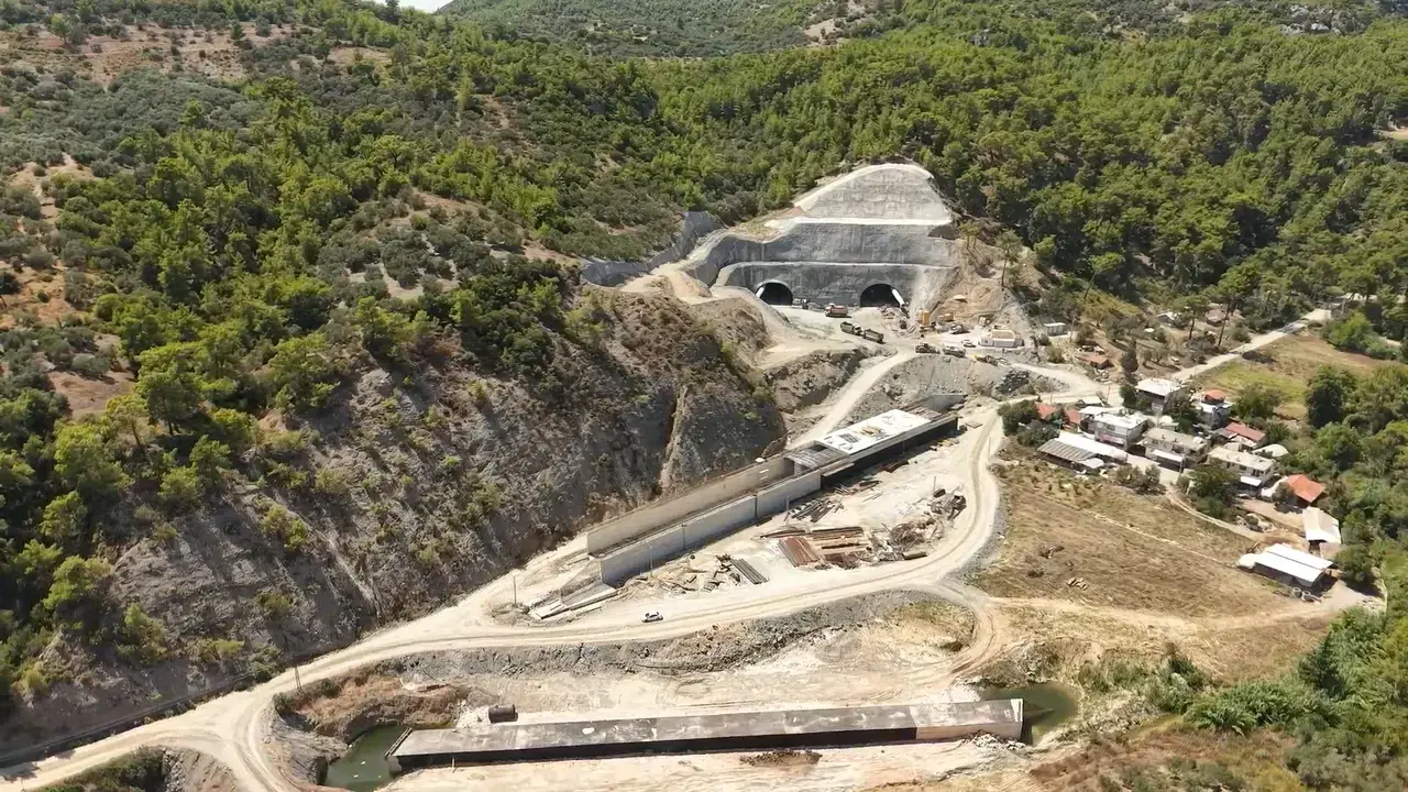 Antalya-Alanya Otoyolunda Yüzde 30 Seviyesine Ulaşıldı: Hedef 2028 Mayıs 5