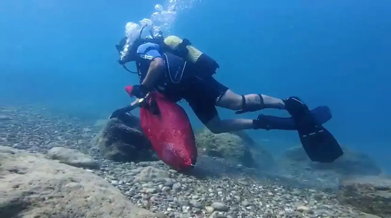 Antalya Kıyıları Tehlikede: Hıdırellez Dilekleri Balıkları Öldürüyor 7