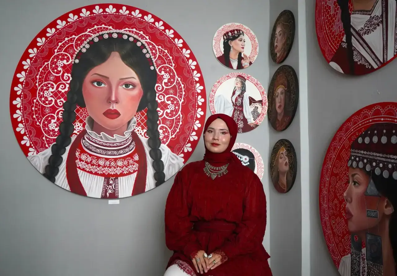 Sandıktan Tuvale: Antalyalı Ressam Türk Gelinlerini ve Dantel Mirasını Resmetti 1