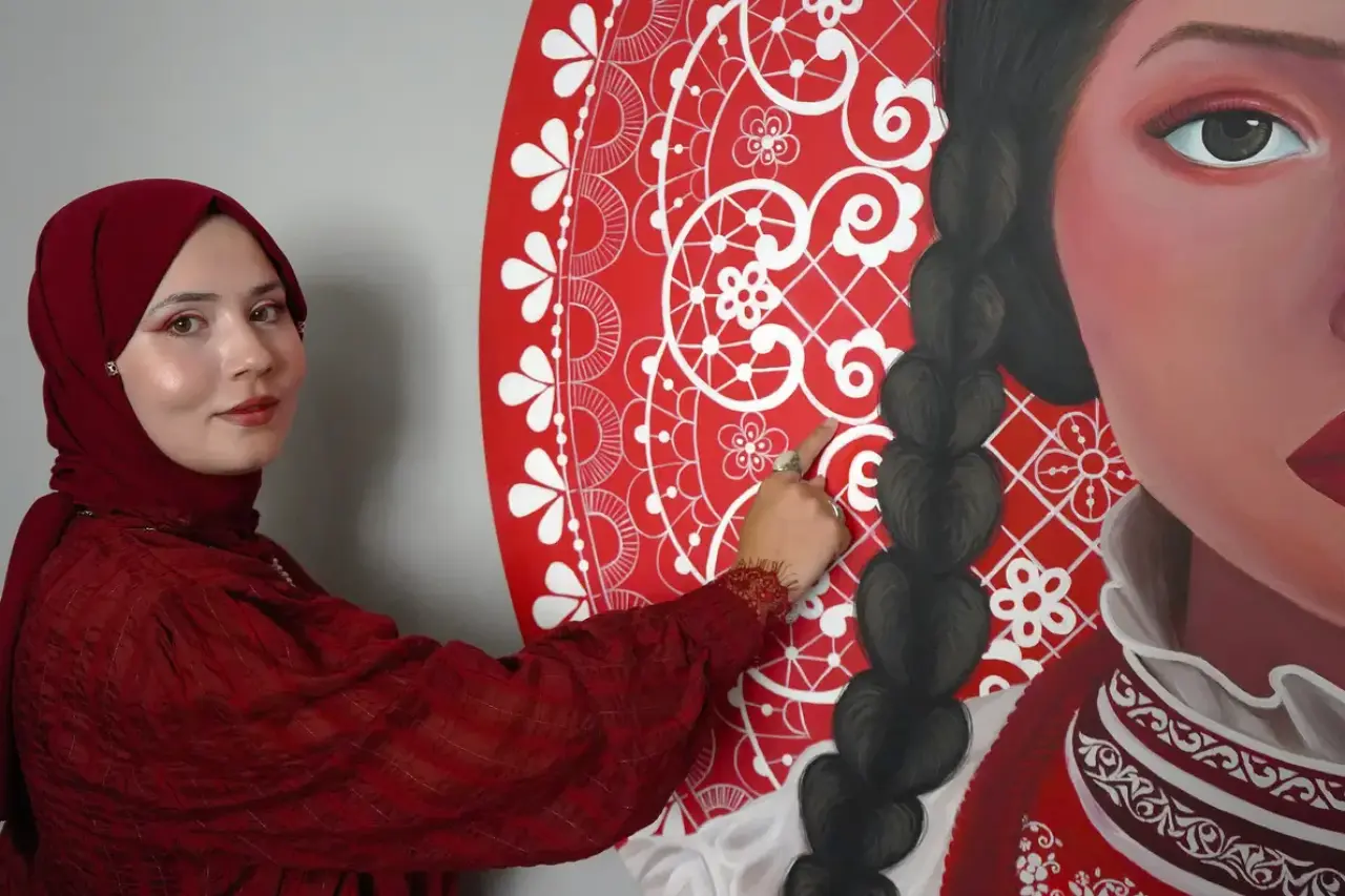 Sandıktan Tuvale: Antalyalı Ressam Türk Gelinlerini ve Dantel Mirasını Resmetti 6