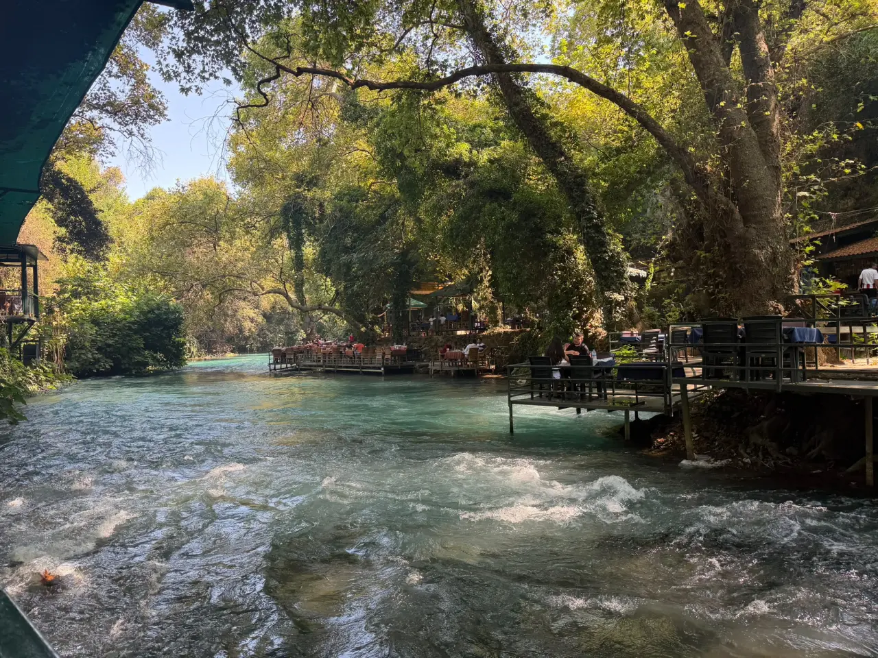 Antalya'da Sıcak Havadan Bunalanlar Düden Şelalesi'ne Akın Etti 6