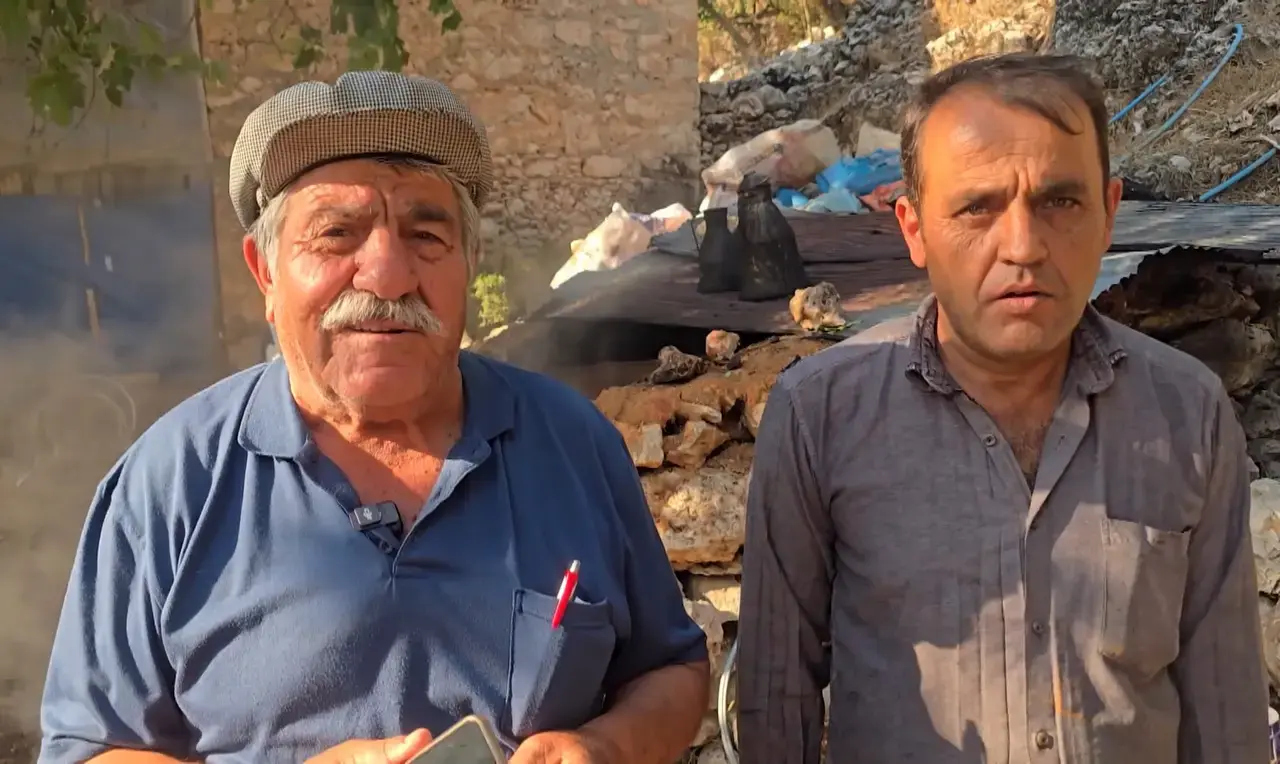 Kaş'ta Ateşte Terletilen Sedir Katranın Kilosu 1000 Lira 6