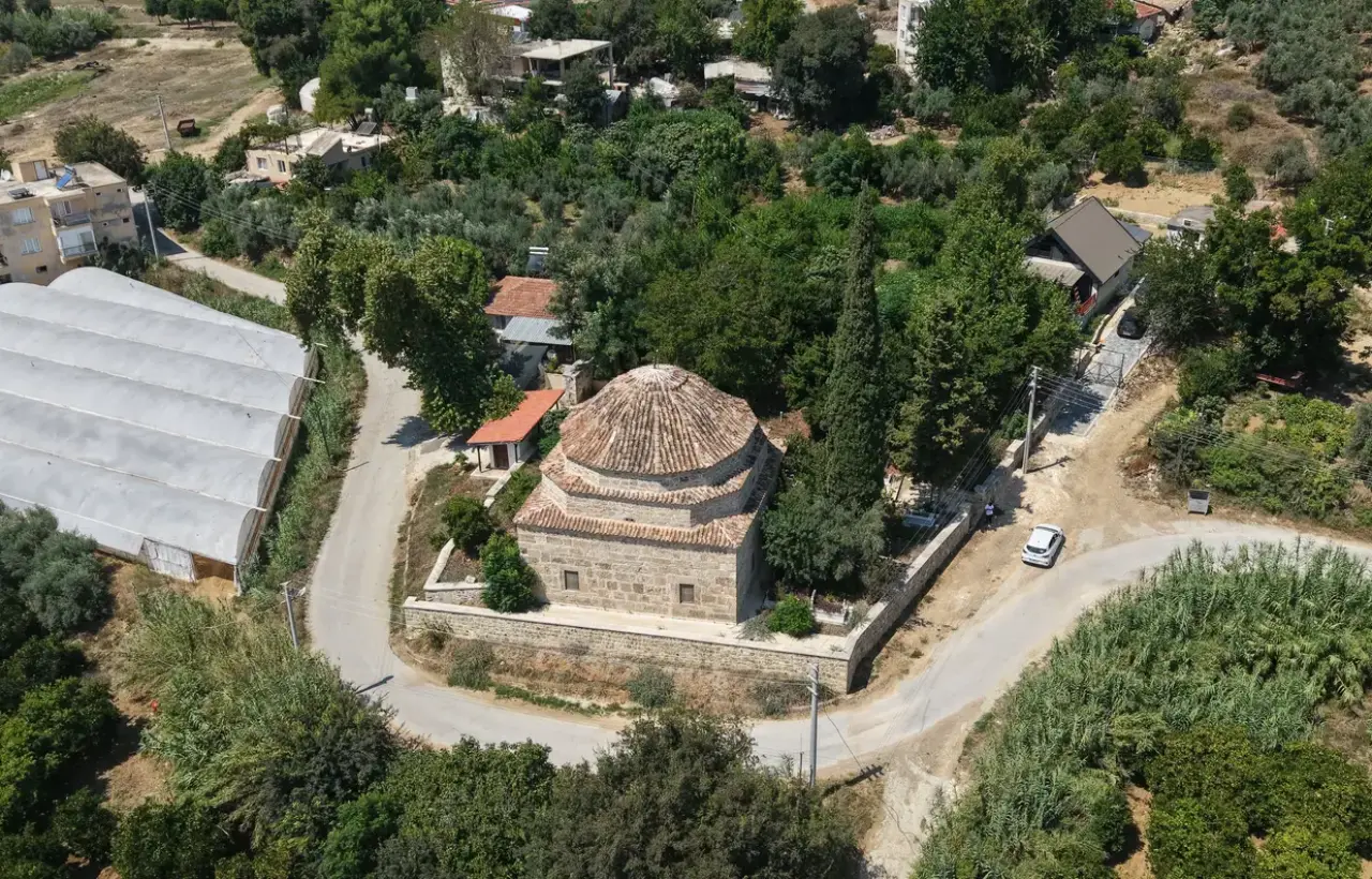 Perge'nin 2 Bin Yıllık Taşları Antalya'daki Caminin Duvarlarını Süslüyor 2