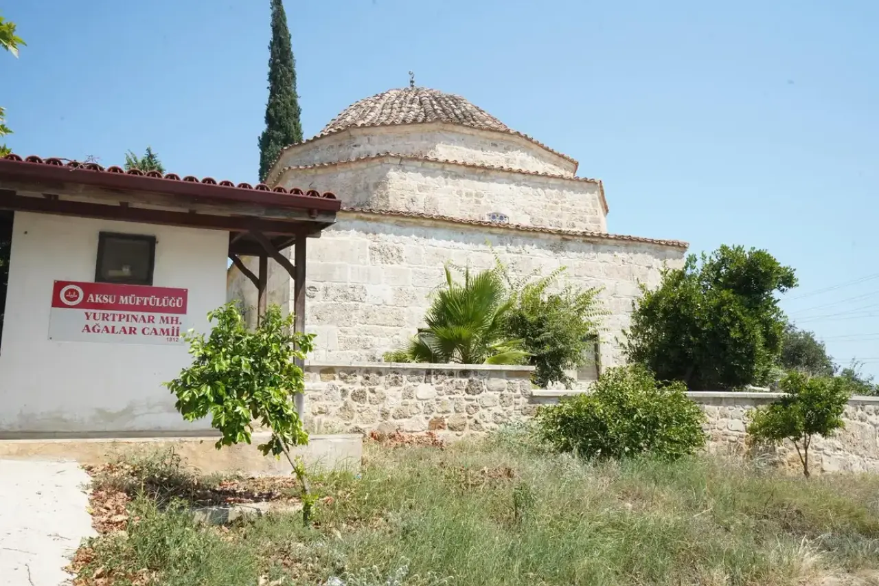 Perge'nin 2 Bin Yıllık Taşları Antalya'daki Caminin Duvarlarını Süslüyor 4