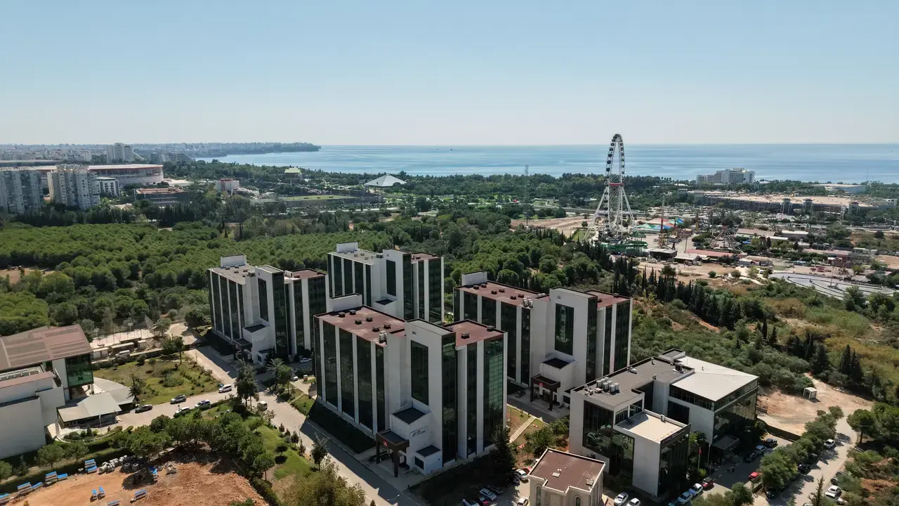 Kiraların 40 Bin Lirayı Aştığı Bölgede Deniz Manzaralı Üniversite Yurdu 5