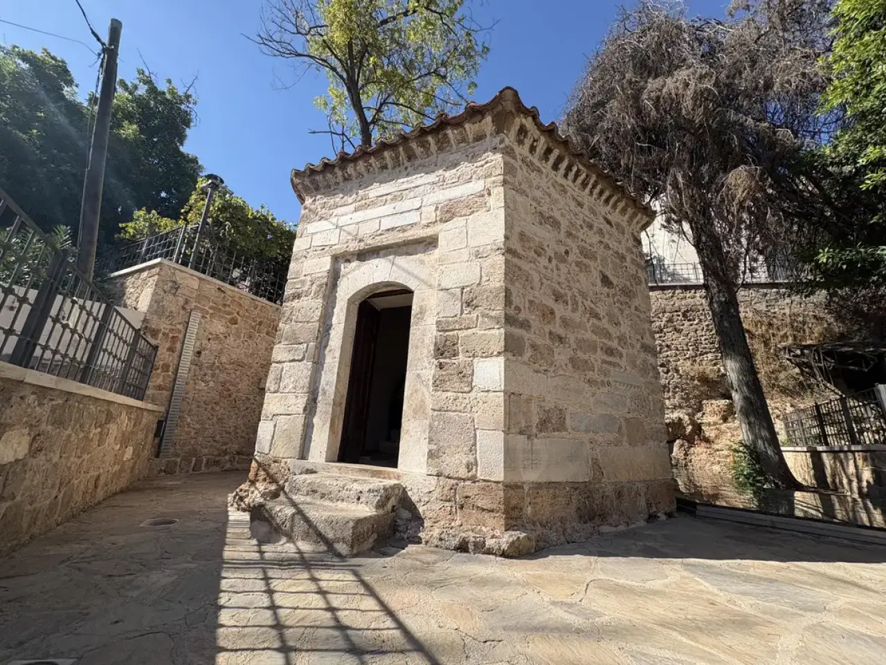Antalya'daki Nigar Hatun Türbesi'nde Kitabelerde Saklı Kalan Veda 3