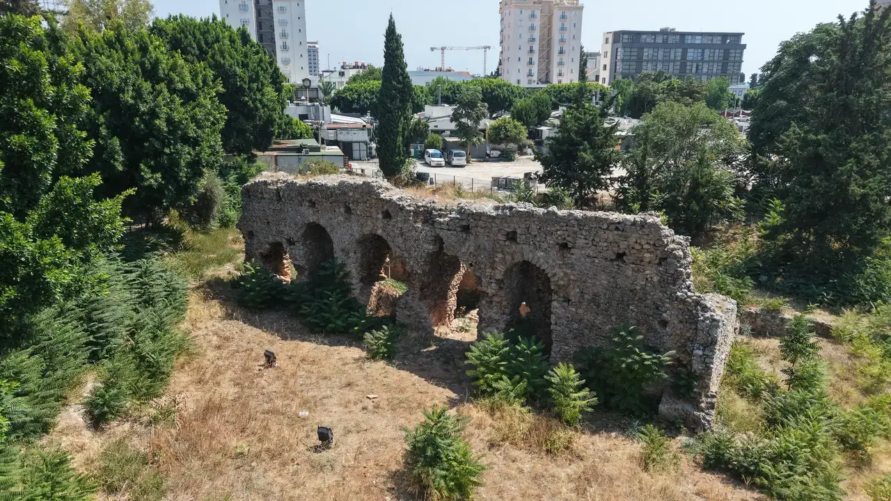 Konyaaltı'ndaki 1700 Yıllık Roma Hamamı Sırlarıyla Ayakta Duruyor 6