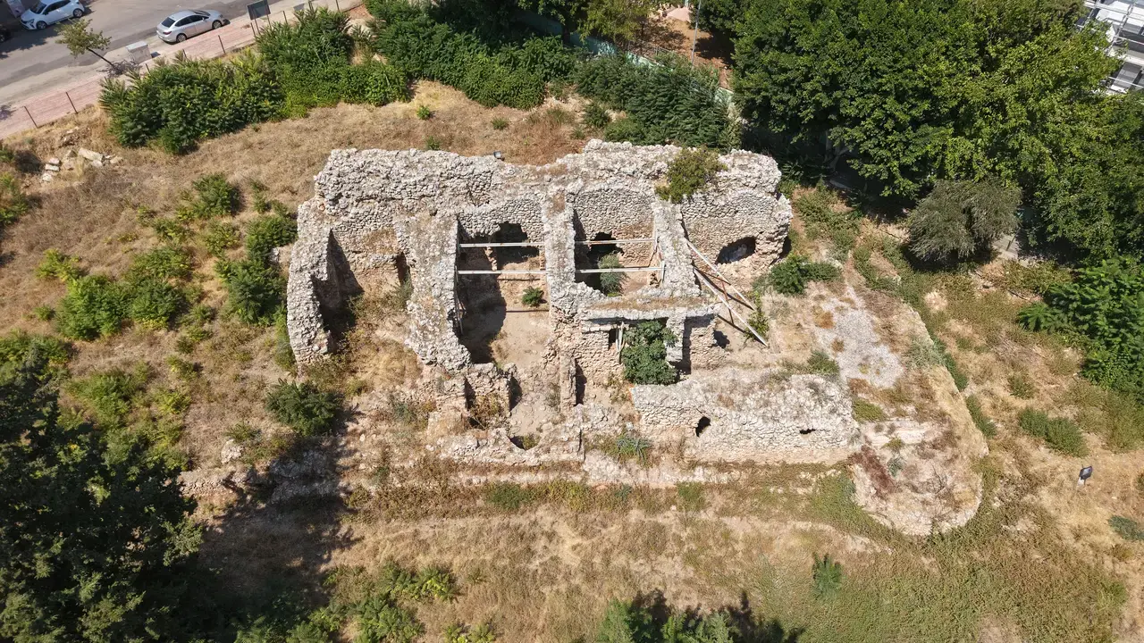 Konyaaltı'ndaki 1700 Yıllık Roma Hamamı Sırlarıyla Ayakta Duruyor 4