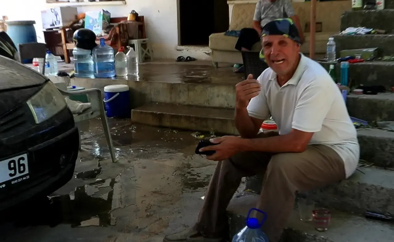 Muratpaşa'da 6 Farklı Noktada Yangın 10