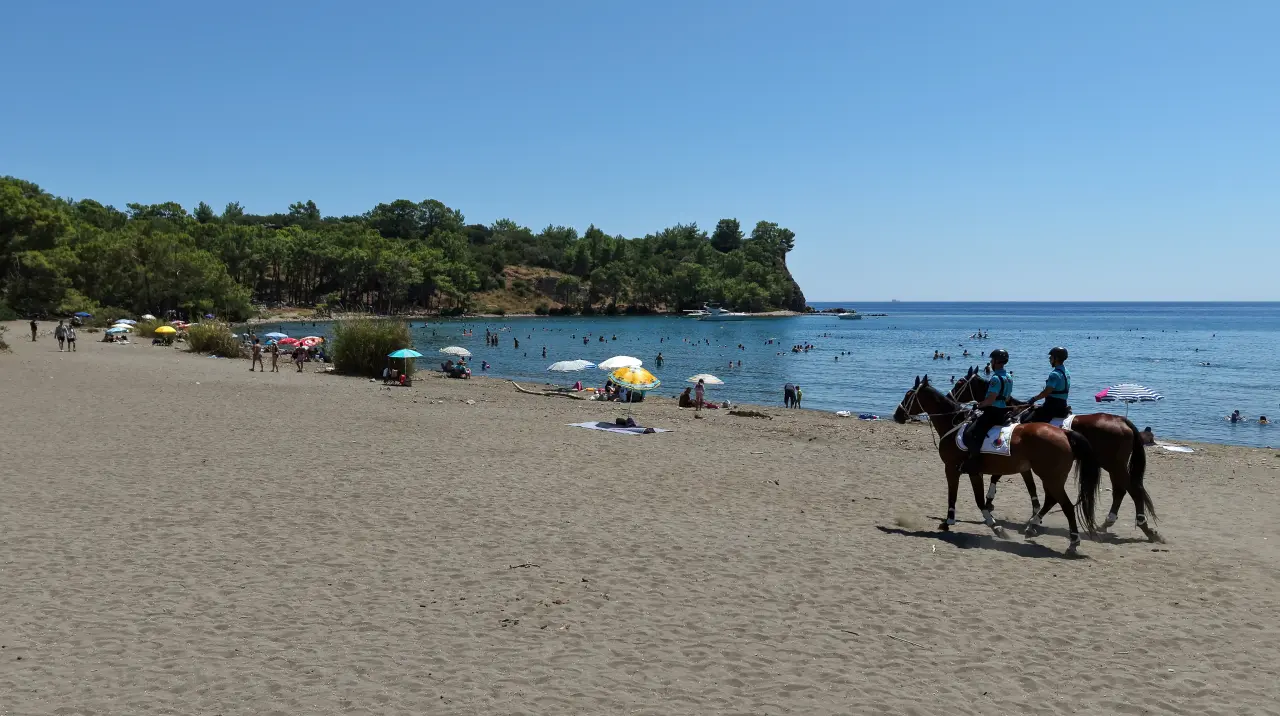 Phaselis'te Atlı Jandarma Güven Veriyor: Tarihi Miras Koruma Altında 4