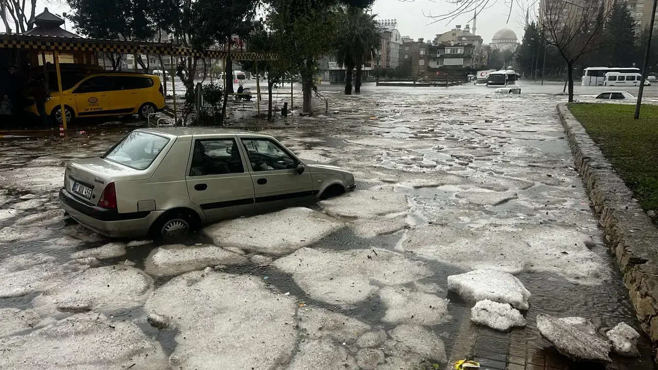 Ekstrem Hava Olayları 20 Yılda 2 Kat Arttı! Antalya Sel ve Hortum Tehdidi Altında 3