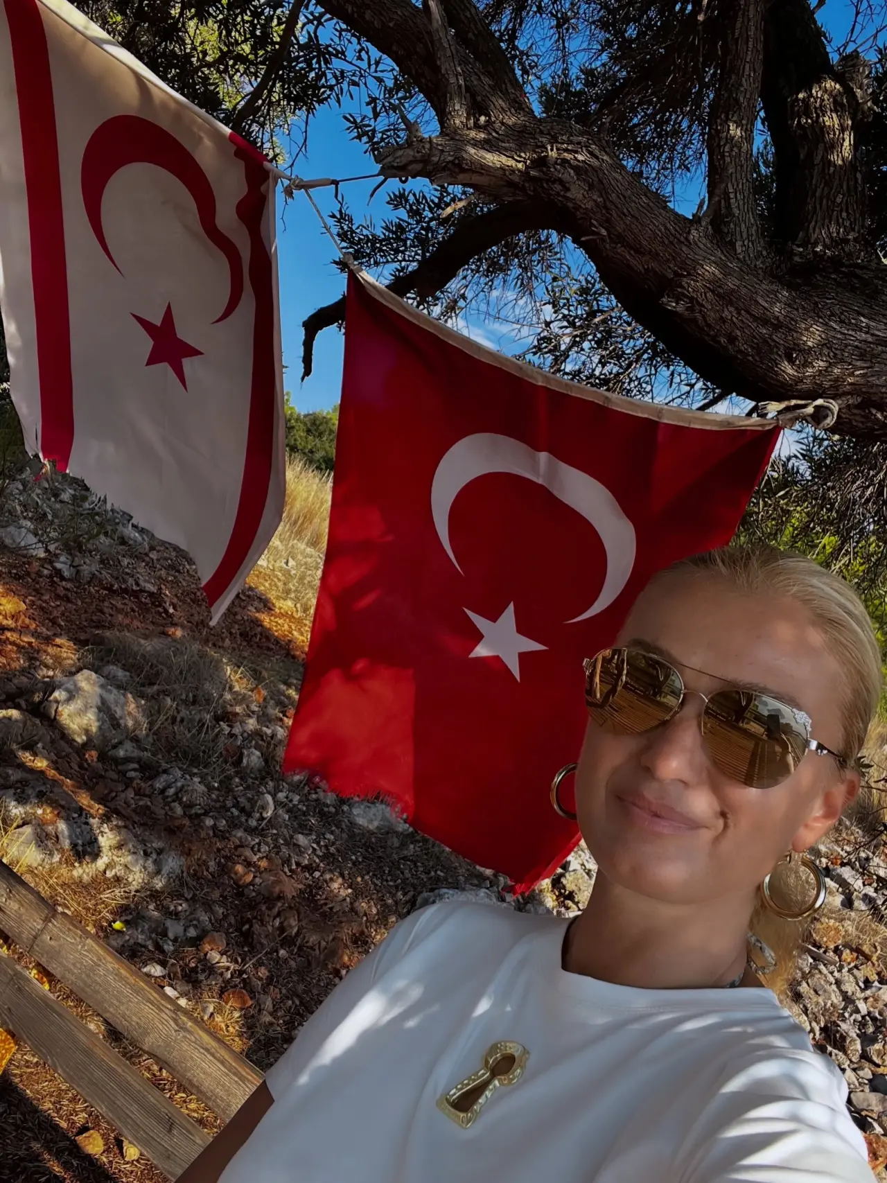Tuğba Özay’ın Gelidonya Feneri Paylaşımı Ses Getirdi 9