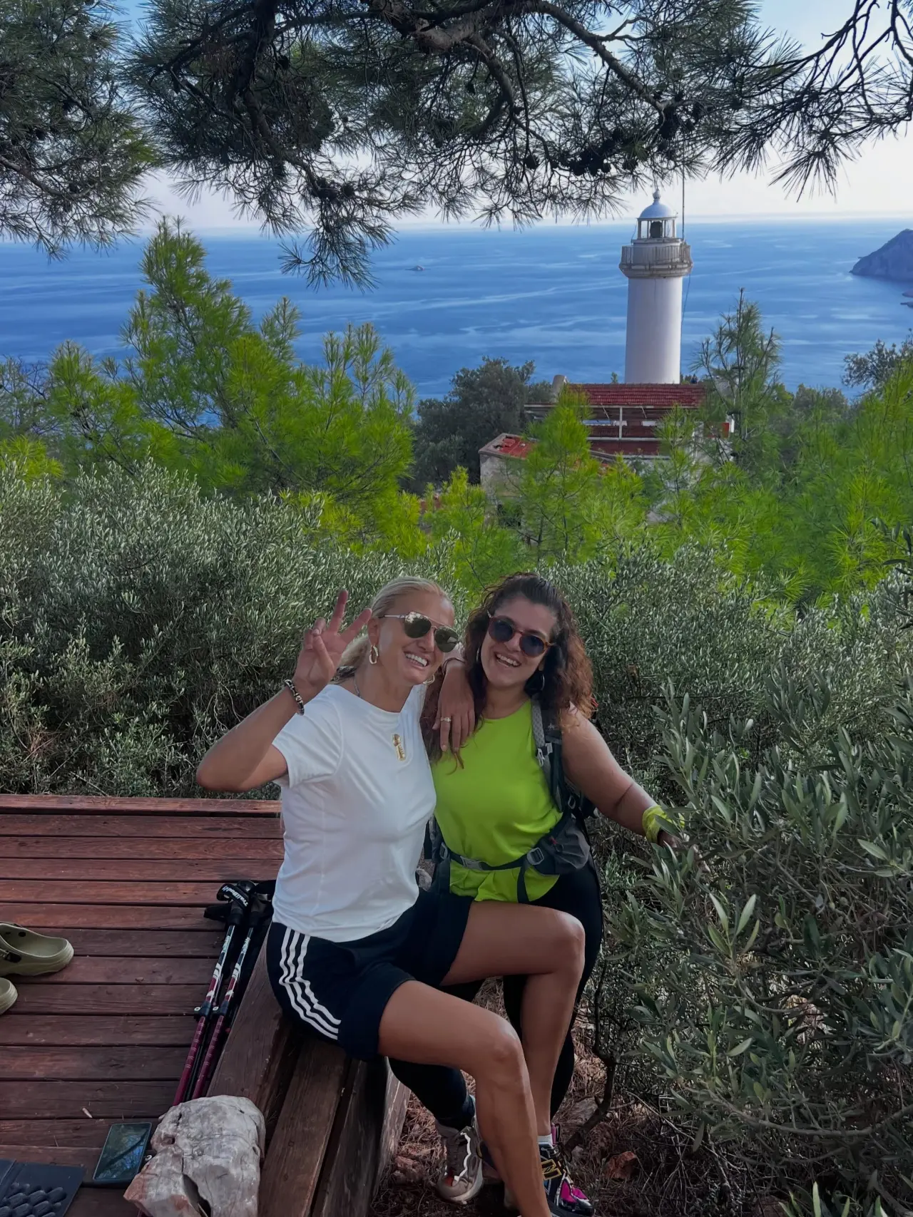 Tuğba Özay’ın Gelidonya Feneri Paylaşımı Ses Getirdi 8