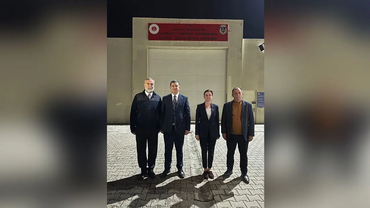 Muhittin Böcek CHP milletvekillerini kabul etmedi! - Antalya Körfez Gazetesi