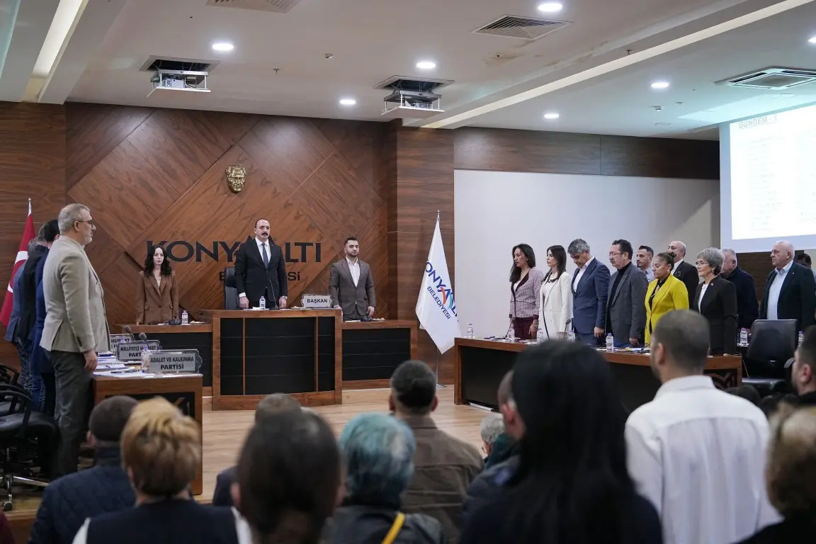 Konyaaltı Belediye Meclisi'nde 6 Şubat unutulmadı