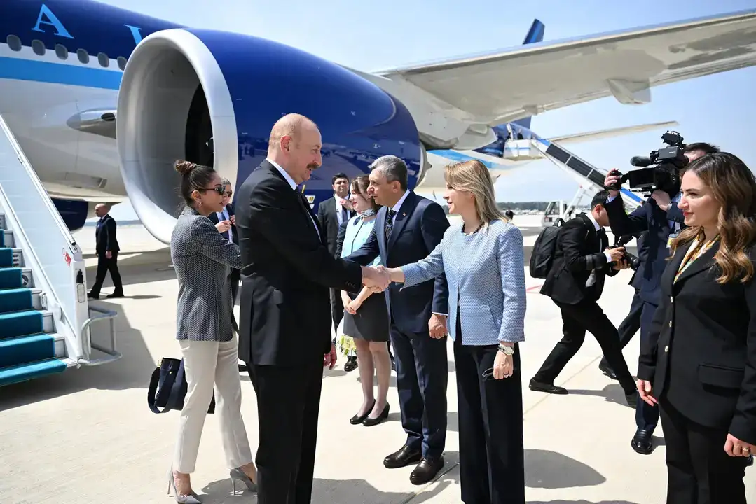 adf-2026-icin-liderler-antalyaya-gelmeye-basladi-ilk-konuk-ilham-aliyev