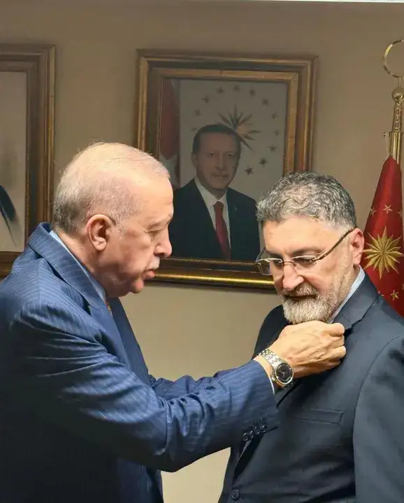 iyi-parti-antalya-baskani-ey-aykut-kaya-sen-de-parti-degistirmedin-mi